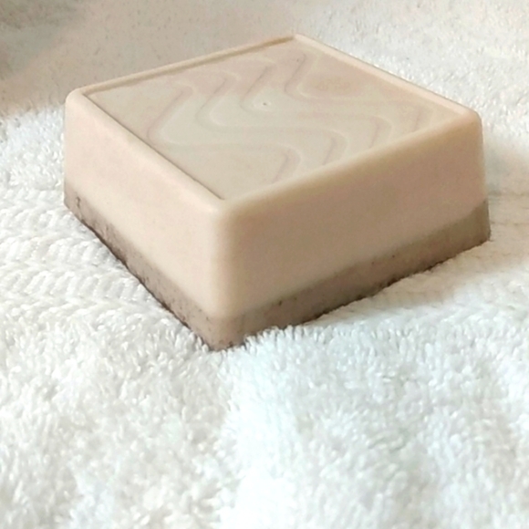 SIMPLE PLEASURE TOASTED COCONUT COFFEE BEANS HANDCRAFTED SOAP BAR 4.5oz NWT - Picture 3 of 3